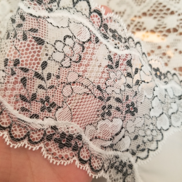 Donated*Victoria'sSecret lingerie white lace pantie - Picture 4 of 6